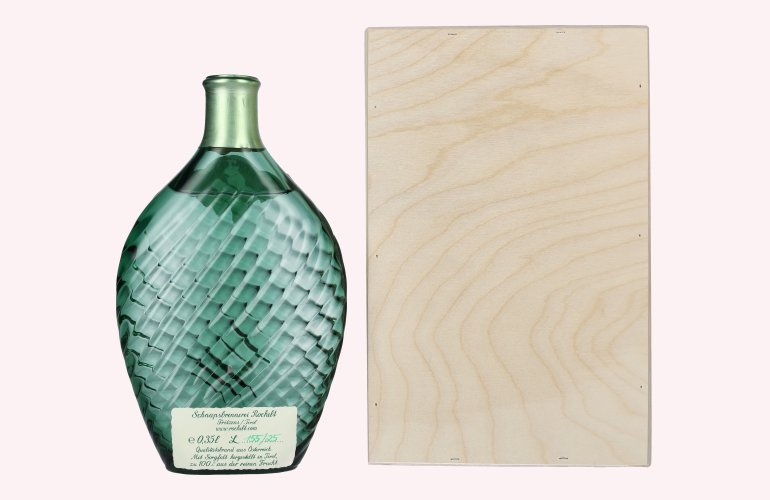 Rochelt Wachauer Marille 2018 50% Vol. 0,35l in Holzkiste