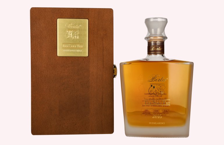 Berta Grappa Tre Soli Tre Grappa Invecchiata 2016 43% Vol. 0,7l in Holzkiste