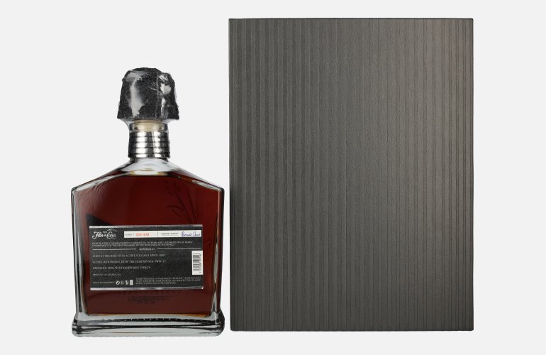 Flor de Caña 30 Years Old V Generaciones Single Barrel 1988 45% Vol. 0,7l in geschenkverpakking met 2 Stielgläsern