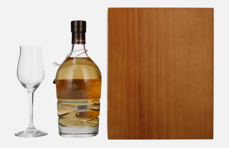 Nardini Grappa Riserva 22 ANNI Single Cask 45% Vol. 0,7l in Holzkiste with glass