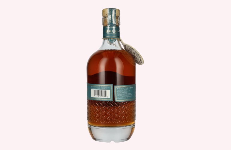 Bacoo 4 Years Old Rum 40% Vol. 0,7l